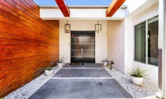 Hollywood Hills West House | Hollywood Hills Luxe Retreat Mins to Sunset Strip