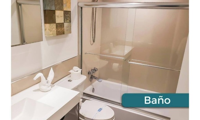 Hollywood South Central Beach Apartment | HOLLYWOOD V&3