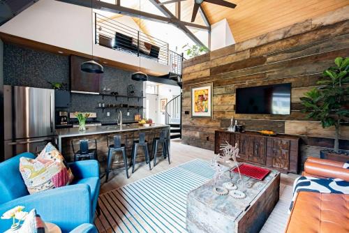 Reynoldstown Apartment | Holy Grail