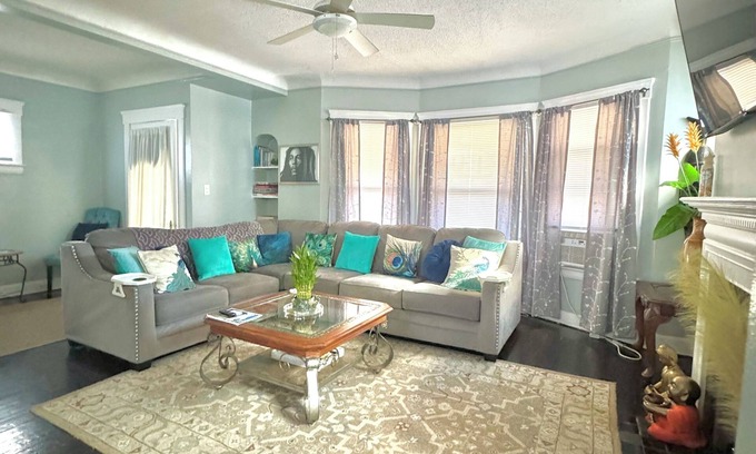Cleveland House | Home away from home, n By university , hospitals , museum,nPet friendly.
