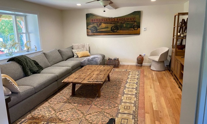 Mount Holly House | Home away from home. 15 min from Jackson Gore, Comfortable 3-bedroom 2-bath.