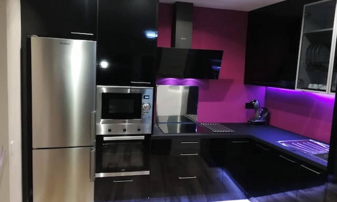Las Palmas de Gran Canaria Apartment | Homerez - Las Palmas apt, air-con.