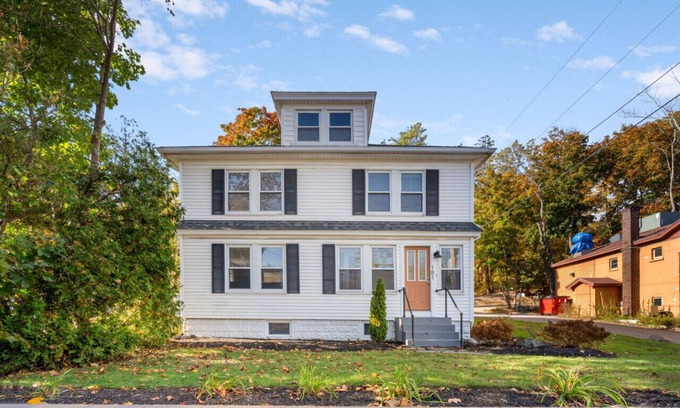 Ogunquit House | Home in Downtown Ogunquit - Walk Everywhere! - Dog Friendly!