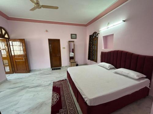 Ujjain House | Home in Ujjain Rajkamal Villa