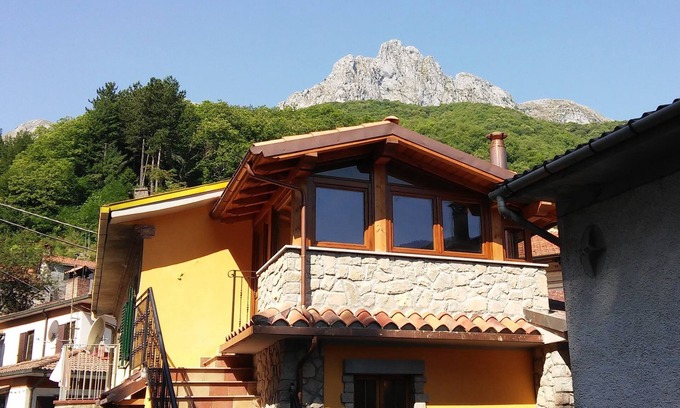 Vagli Sotto Apartment | Home in Wild Countryside