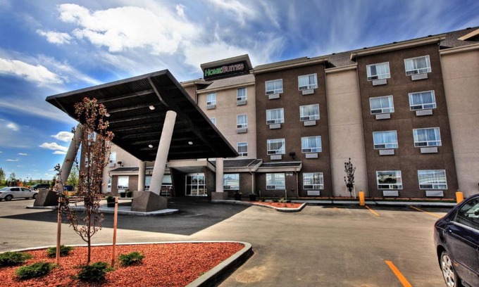 Regina Apartment | Home Inn & Suites Regina East