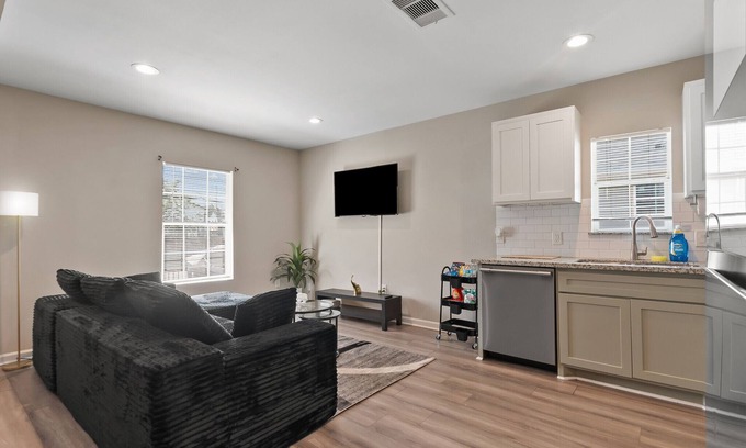 Northside House | Home Near Downtown Houston