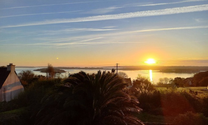 Roscanvel House | Home. Pointe des Espagnols.