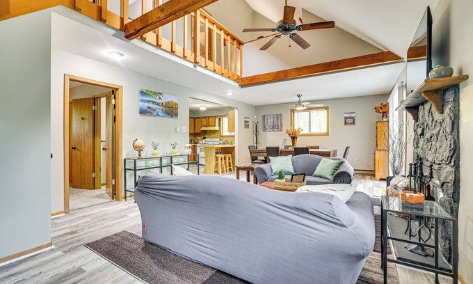 Jim Thorpe Cottage | Home w/Pool & Lake in Jim Thorpe: 6 Mi to Dtwn!