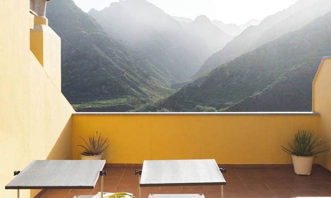 Punta del Hidalgo Apartment | Home2Book Amazing Views Dúplex Dos Hermanos