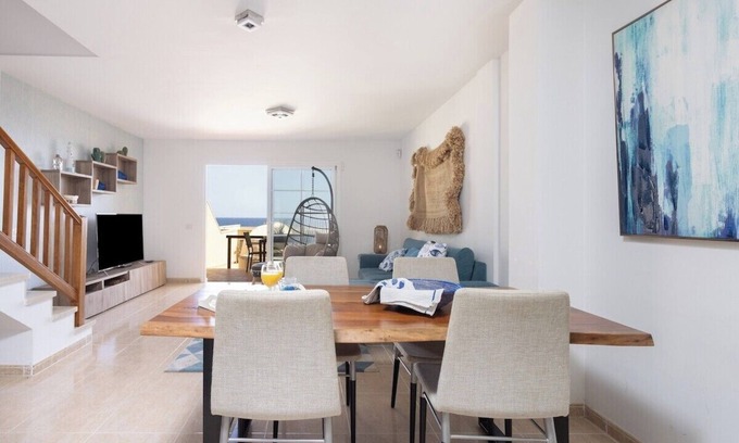 Arenas del Mar Ski Chalet | Home2Book Ocean View House El Médano, Pool
