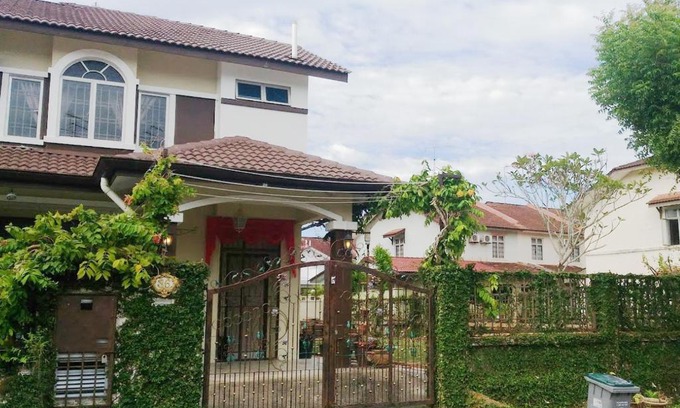 Bukit Indah House | Home2u T'Castle