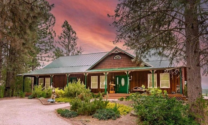 Kettle Falls House | Homeaway at Kettle Falls, 2460 Gilmore Rd