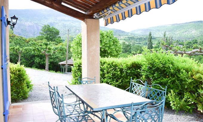 La Roche-sur-le-Buis Apartment | Homerez - Amazing apartement for 6 ppl. with shared pool at La Roche-sur-le-Buis