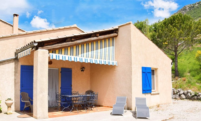 La Roche-sur-le-Buis Apartment | Homerez - Amazing apartement for 6 ppl. with shared pool at La Roche-sur-le-Buis