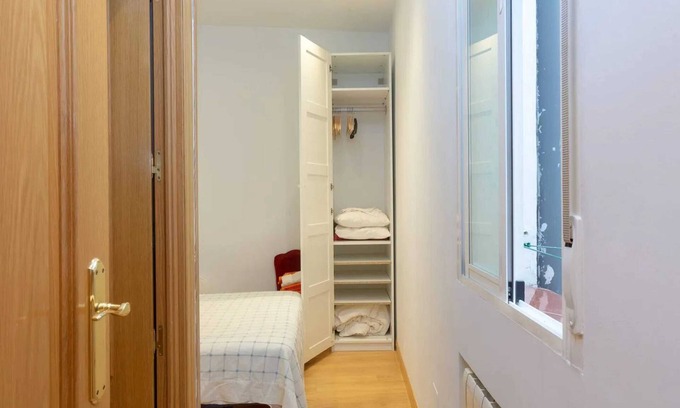 Embajadores Apartment | Homerez - Apartment in Madrid, near city centre