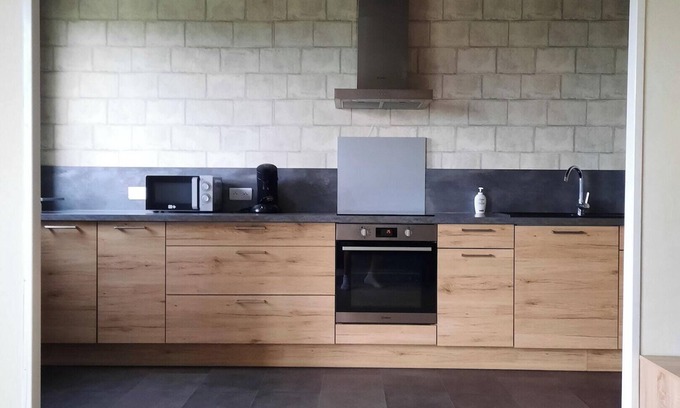 Reims Apartment | Homerez - Apartment Reims - Parking