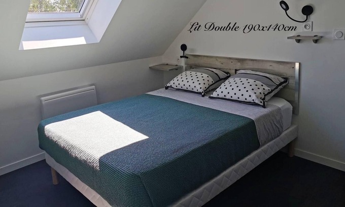 Le Vivier-sur-Mer Apartment | Homerez - Appartement for 4 ppl. with garden and terrace at Le Vivier-sur-Mer