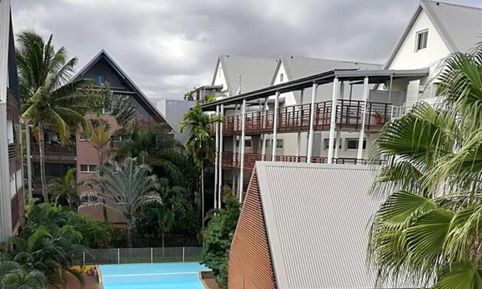 Centre-Ville Apartment | Homerez - Appartement 600 m away from the beach for 6 ppl. with shared pool