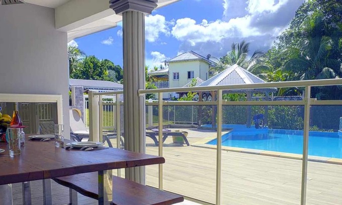 Lamentin Apartment | Homerez - Appartement 10 km away from the beach with shared pool and jacuzzi