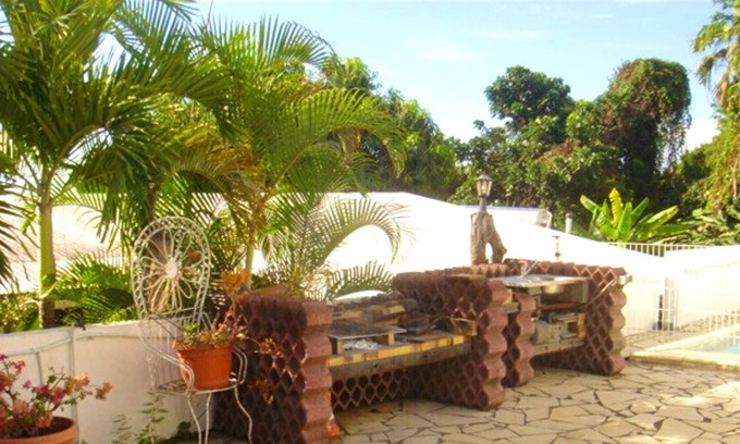 Bois de Nefles Apartment | Homerez - Appartement 15 km away from the beach with shared pool and jacuzzi