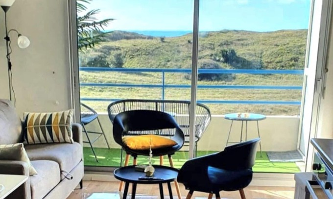 Saint-Jean-de-Monts Apartment | Homerez - Apt - St-Jean-de-Monts, Sea View