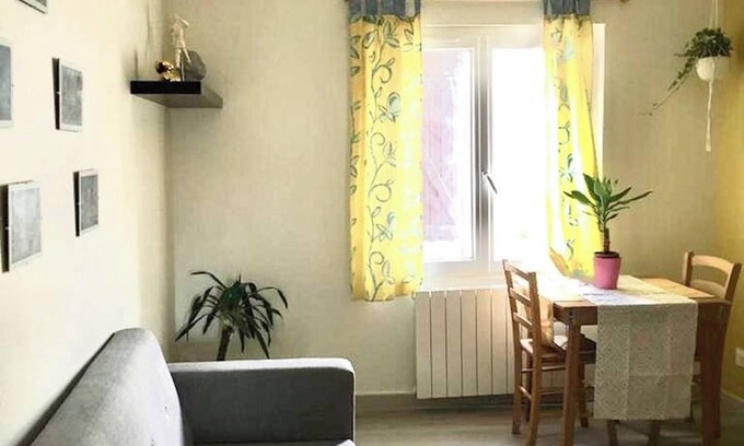 Stains Apartment | Homerez - Apt. in Stains, free Netflix