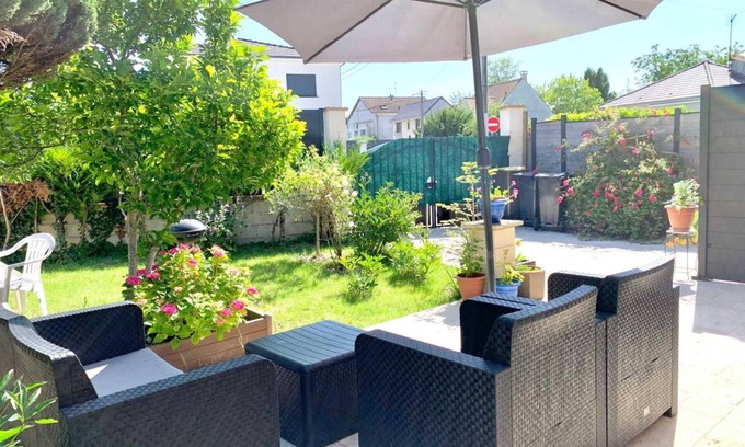 Pontault-Combault Apartment | Homerez - Apt. Pontault-Combault