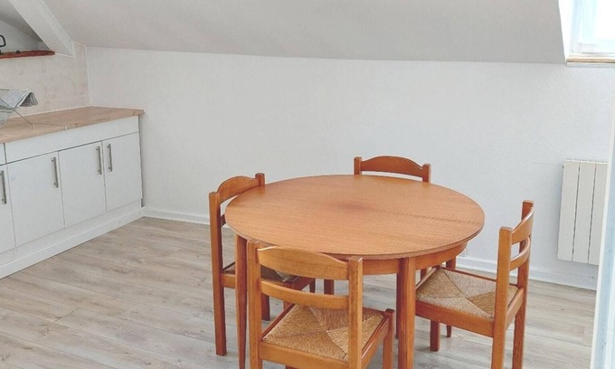 Rosny-sous-Bois Apartment | Homerez - Beautiful appartement for 2 ppl. at Rosny-sous-Bois