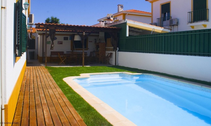 Sao Simao House | Homerez - Big house 16 km away from the beach for 9 ppl. with swimming-pool
