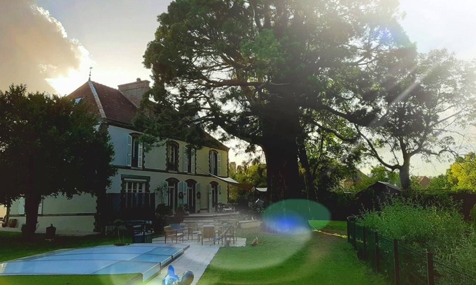 Payns House | Homerez - Big house for 12 ppl. with shared pool, jacuzzi and terrace at Payns