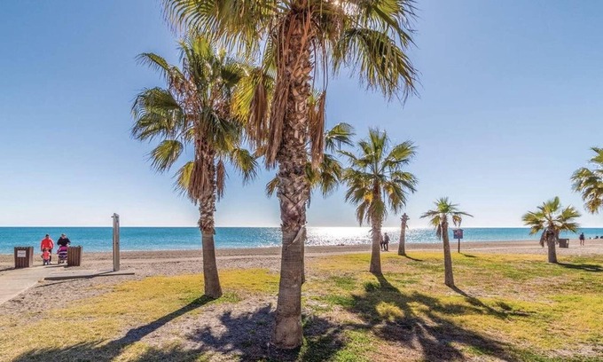 Mondron Villa | Homerez - Big villa for 11 ppl. with swimming-pool and terrace at Mondrón