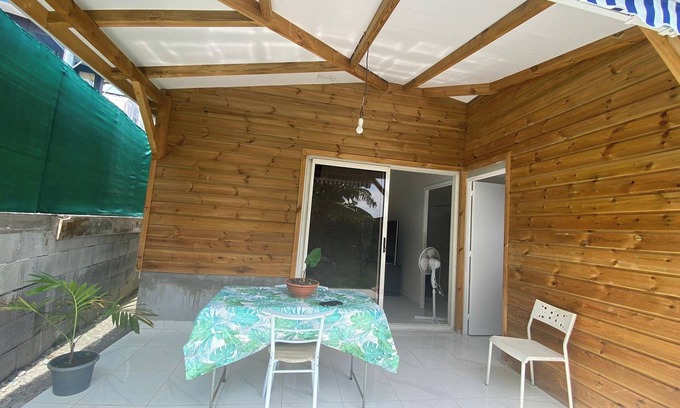 Schoelcher House | Homerez - Bungalow in Schoelcher