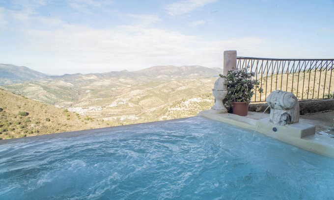 Algarinejo Villa | Homerez - Charming Villa in Algarinejo with Private Pool