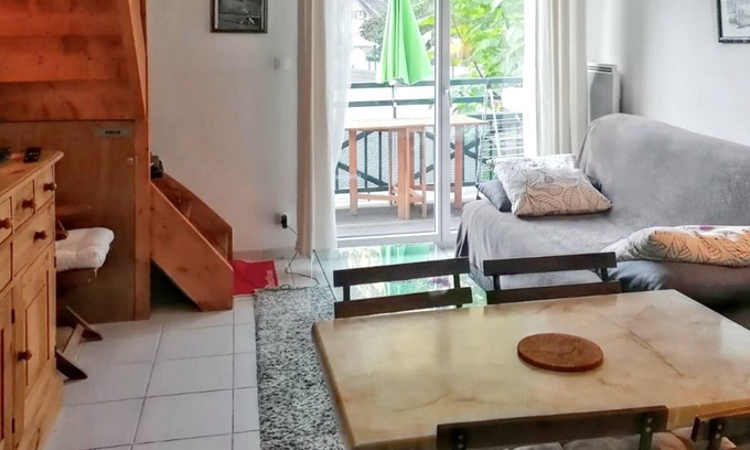 Saint-Mamet Apartment | Homerez - Cosy Apartment in Saint-Mamet - 36 m² - Mountain View