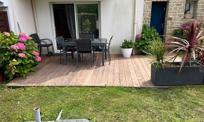 Sarzeau Apartment | Homerez - Cozy Apartment in Sarzeau