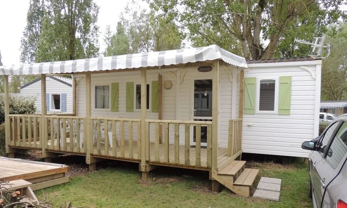 Angles House | Homerez - Cozy Bungalow in Angles with Shared Pool