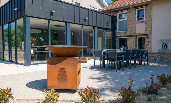 Saint-Hilaire-le-Petit House | Homerez - House Saint-Hilaire-le-Petit