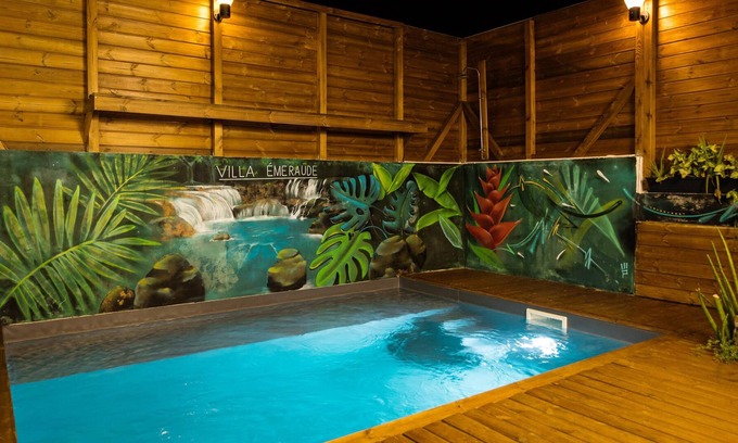Schoelcher House | Homerez - House 2 km away from the beach with swimming-pool, jacuzzi and terrace