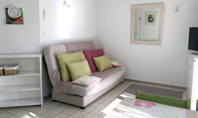 Digne-les-Bains House | Homerez - House for 4 ppl. with shared pool, spa and garden at Digne-les-Bains