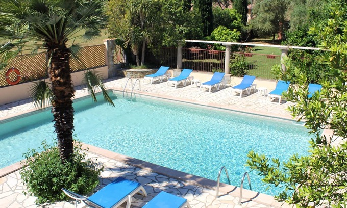 Querciolo House | Homerez - House for 4 ppl. with shared pool and terrace at Sorbo-Ocagnano