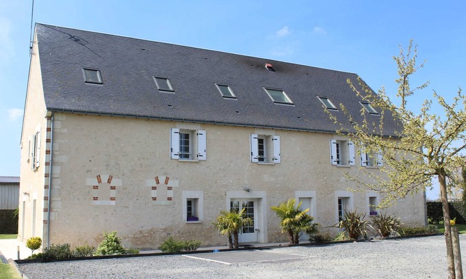 Saint-Epain House | Homerez - House in Saint-Épain