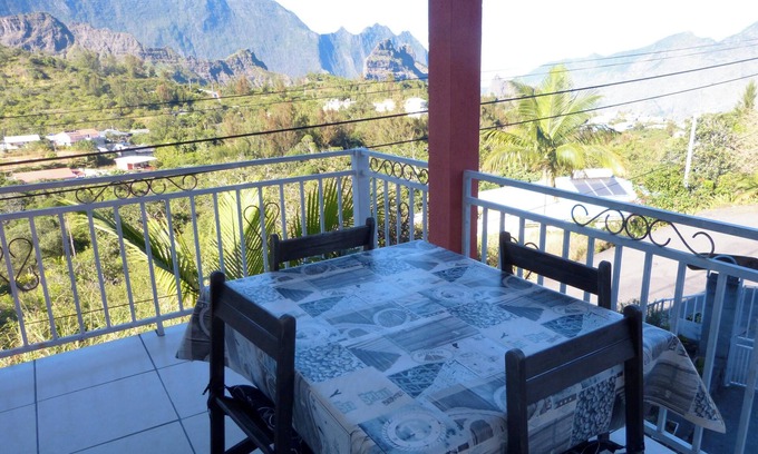 Cilaos House | Homerez - House with mountain view, Cilaos.