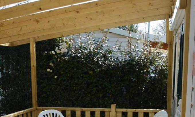 La Roque-d'Antheron House | Homerez - Nice bungalow for 6 ppl. with shared pool at La Roque-d'Anthéron