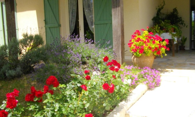 Montpezat-de-Quercy Apartment | Homerez - Nice appartement for 4 ppl. with swimming-pool at Montpezat-de-Quercy