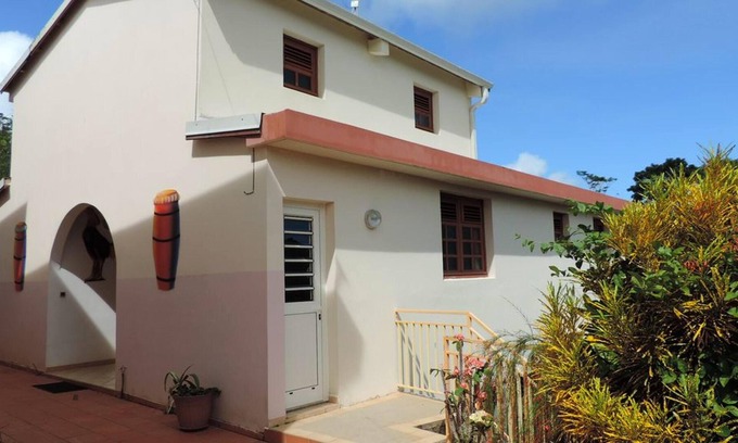 Le Robert Apartment | Homerez - Nice appartement 2 km away from the beach for 5 ppl. at Le Robert