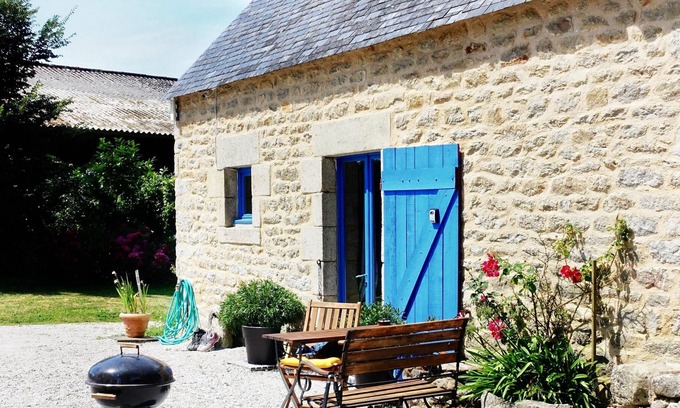 Clohars-Fouesnant House | Homerez - Nice house 3 km away from the beach for 2 ppl. at Clohars-Fouesnant