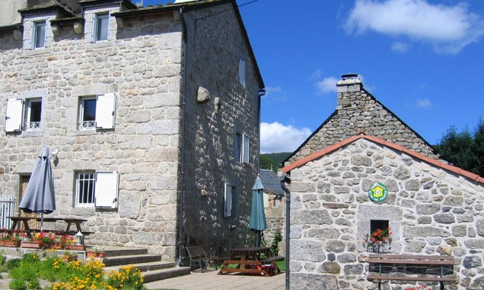 Le Malzieu-Forain House | Homerez - Nice house for 6 ppl. with garden and terrace at Le Malzieu-Forain