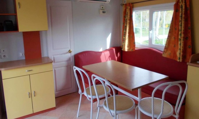 Beynes House | Homerez - Nice property for 4 ppl. with terrace at Beynes