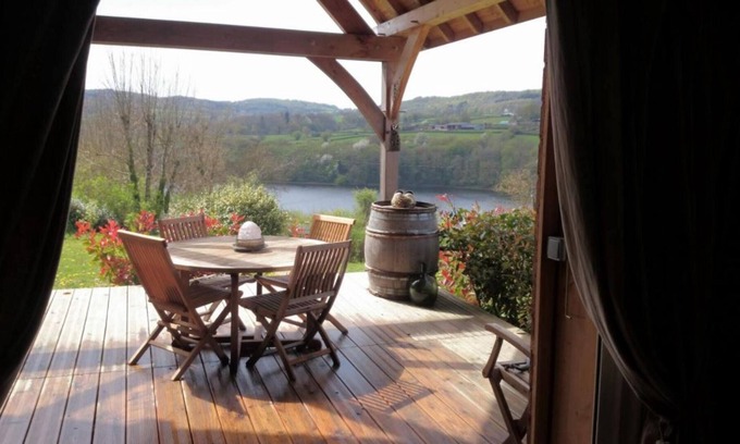 Marigny l'Eglise Ski Chalet | Homerez - Spacious chalet for 8 ppl. with terrace at Marigny-l'Église